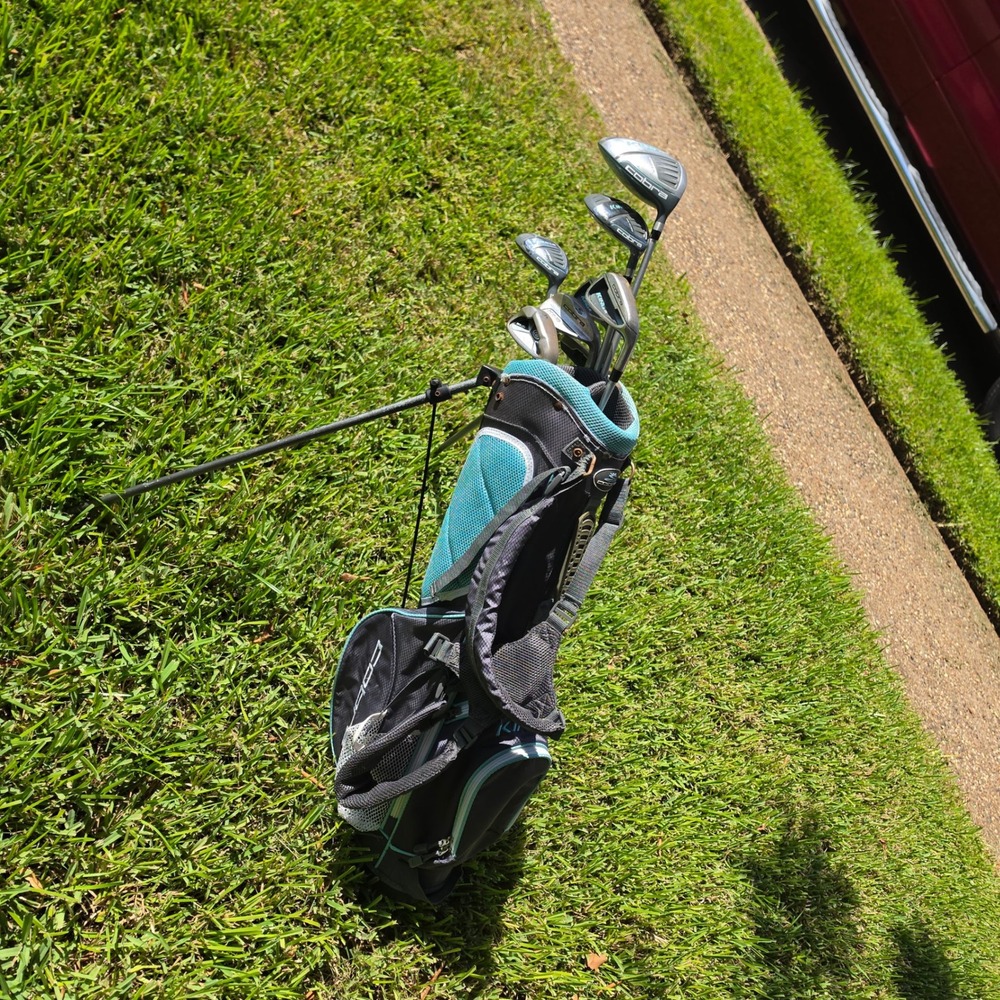 Cobra King Jr Junior Golf Club Set with Stand Bag Black Teal 7 Piece Set - Picture 8 of 12